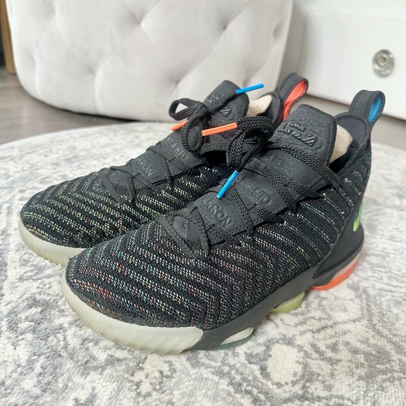 Lebron 16 ‘I Promise’, men’s size 7 - Picture 2 of 6